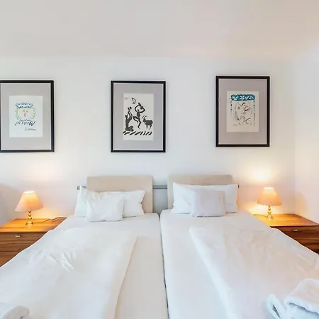 Am Schwarzwaelder Hof *